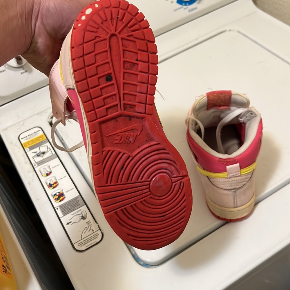 Dunks - Picture 6 of 7